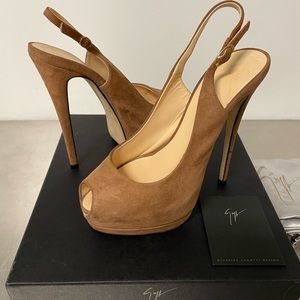 Giuseppe Zanotti beige Suede Sharon 105 Peep Toe Slingback Size 37 Heels